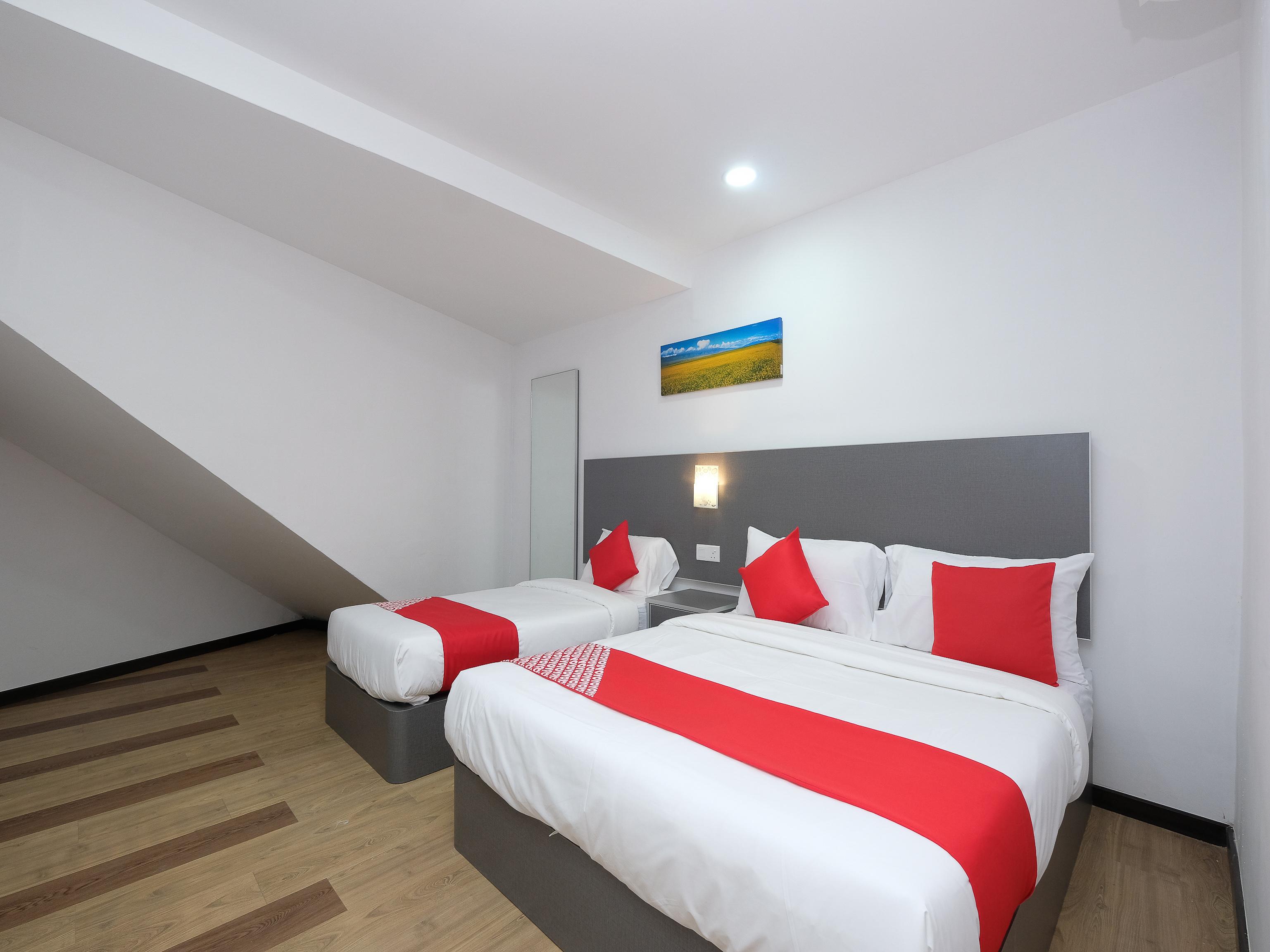 Oyo 44043 First Garden Hotel Kuantan Exterior photo