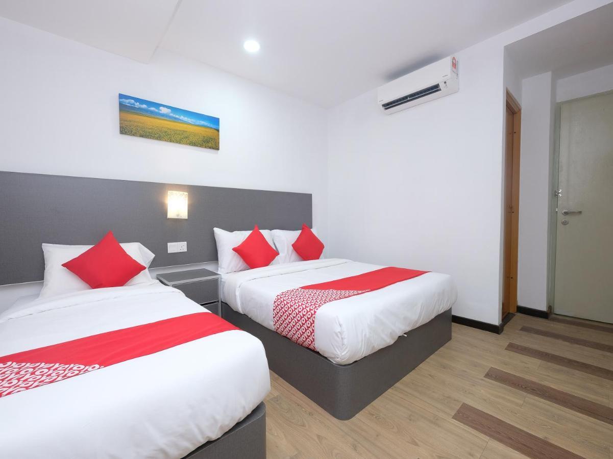 Oyo 44043 First Garden Hotel Kuantan Exterior photo